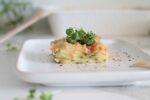 Il tortino di zucchine con provola affumicata è un piatto vegetariano gustoso e facile da fare, buono sia caldo che freddo